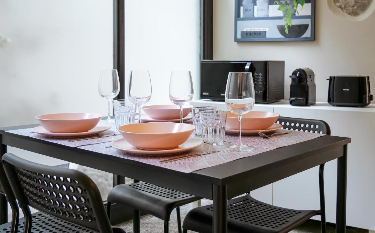 Casa Del Pittore - Elegante Appartamento Del 1200 - Centro Storico โกโม ภายนอก รูปภาพ