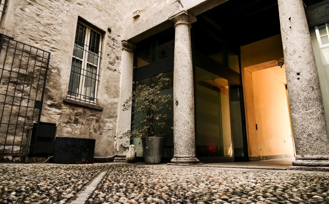 Casa Del Pittore - Elegante Appartamento Del 1200 - Centro Storico โกโม ภายนอก รูปภาพ